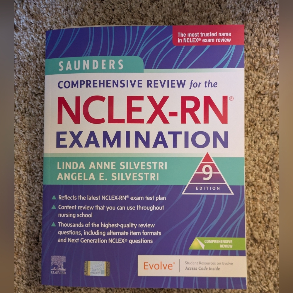 Saunders NCLEX-RN Examination Review Book